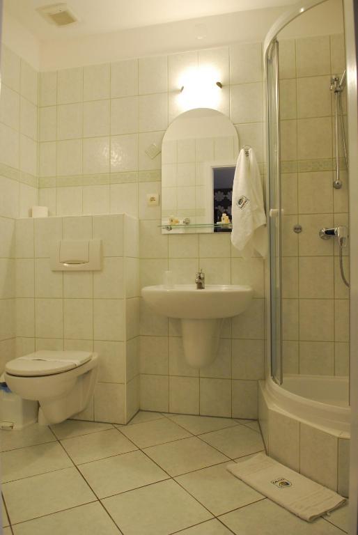 Hotel Kasyno Jarocin Oda fotoğraf